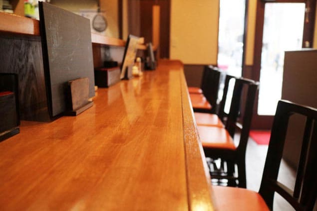 炭火 やきとり 信 店舗写真 2