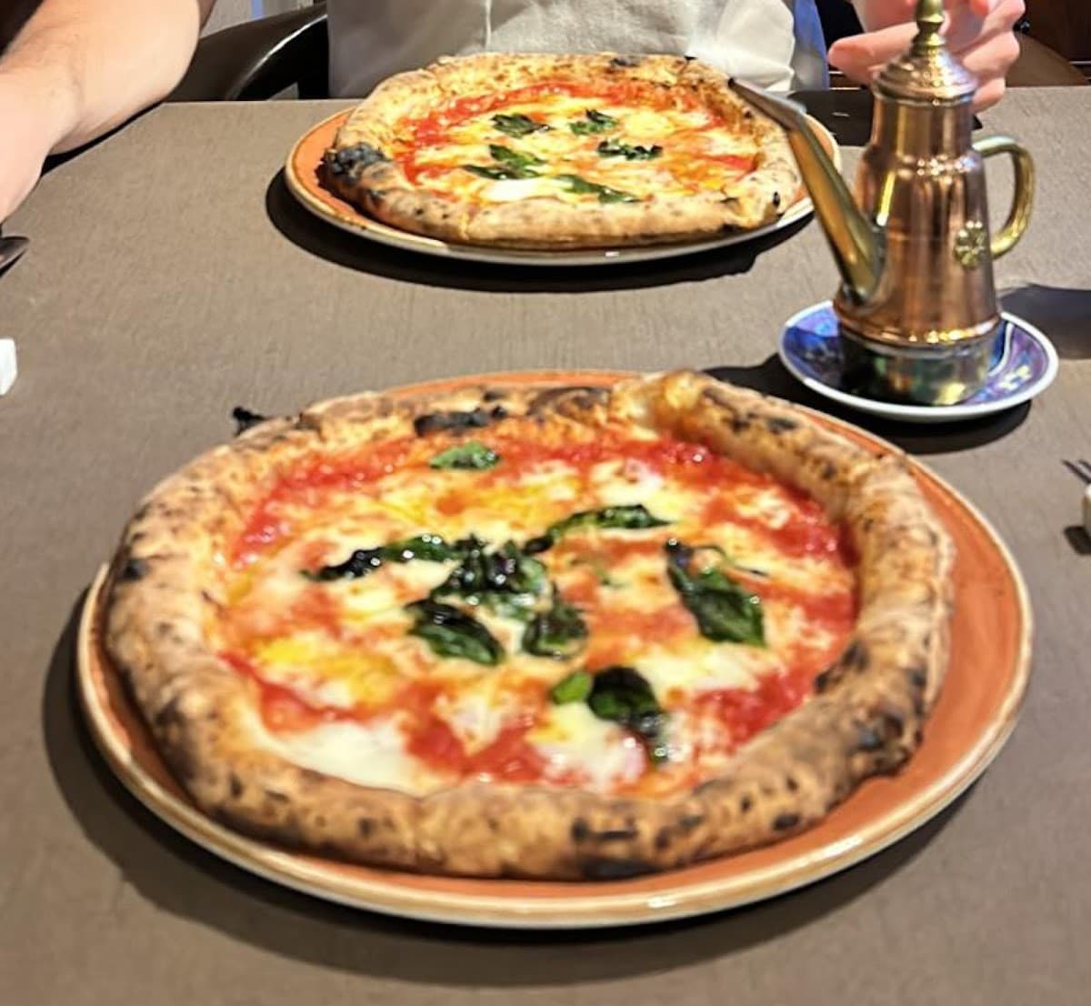 est pizzeria e trattoria GION 店舗写真 4