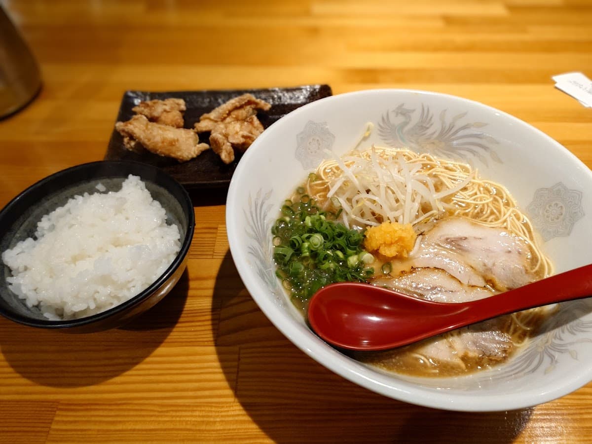 Y's Dining一博 店舗写真 3