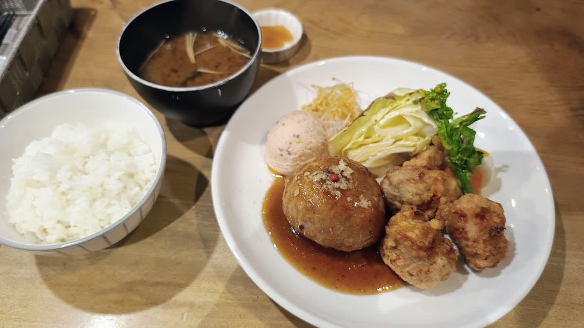 洋定食 優和 店舗写真 3