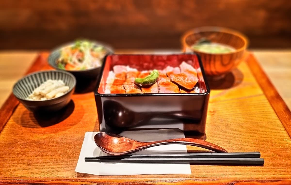 洋食膳処 ハレレア 店舗写真 3