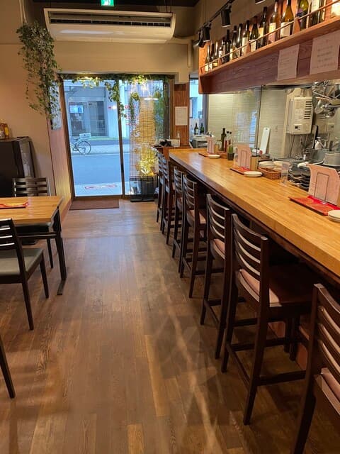 ワインと小料理 caiotto(カイト) 店舗写真 4