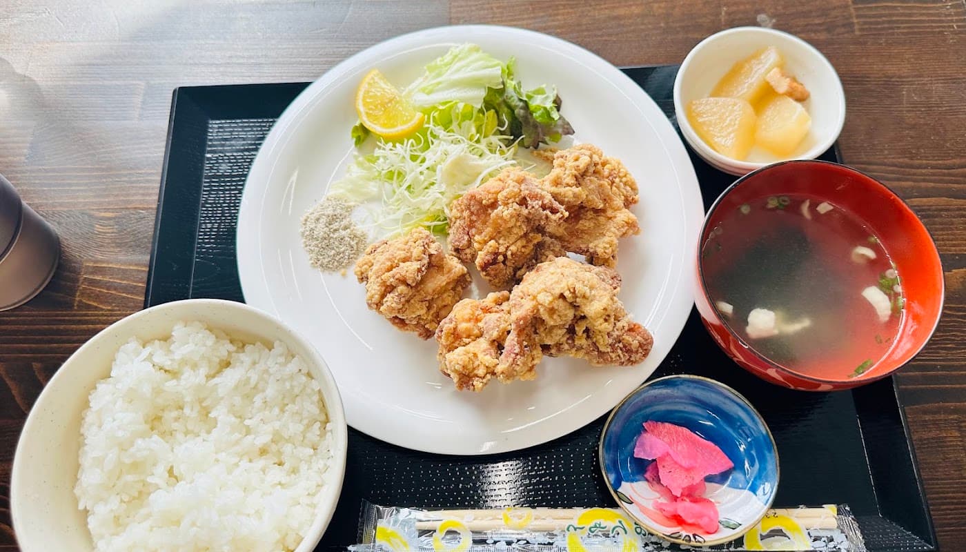 ひーちゃん食堂 店舗写真 2