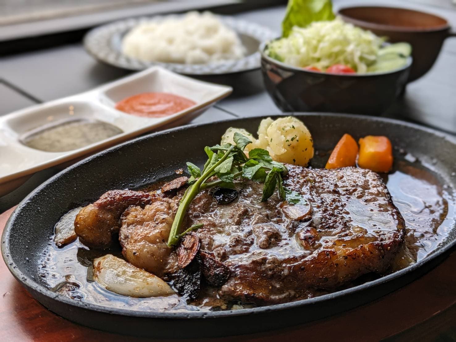 Steak House G-Base 店舗写真 1