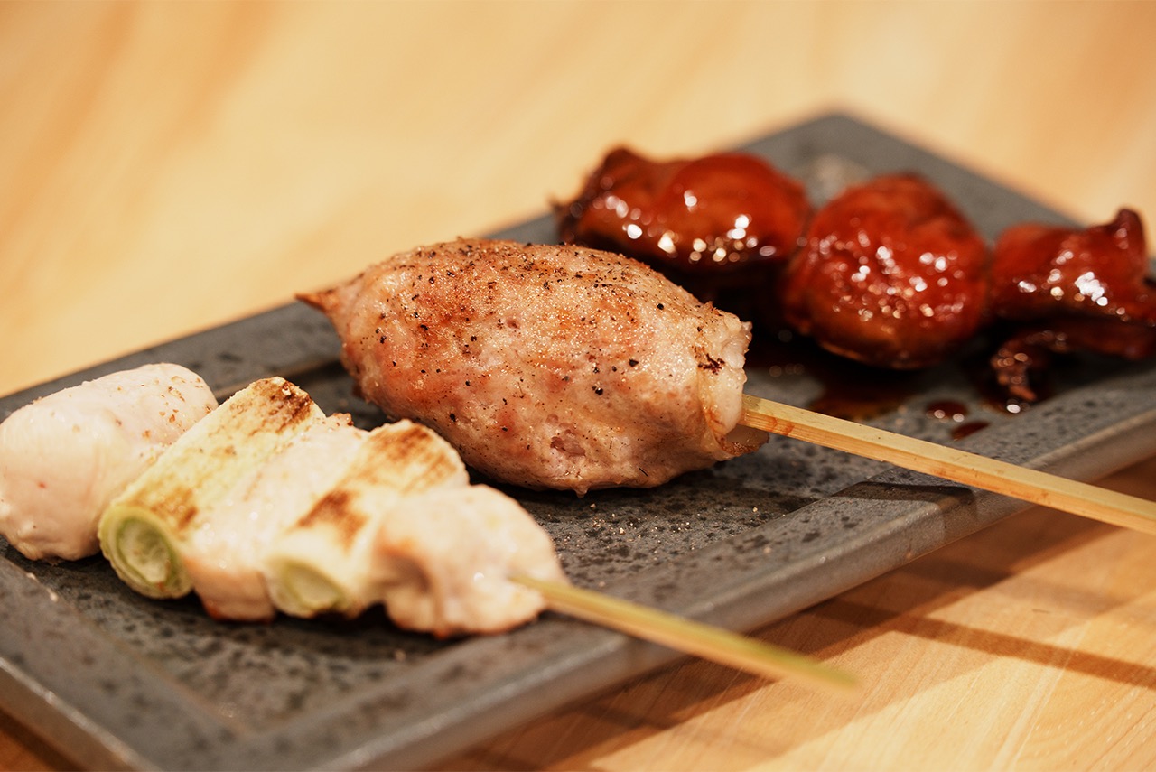 鳥ト鮪 かめ
